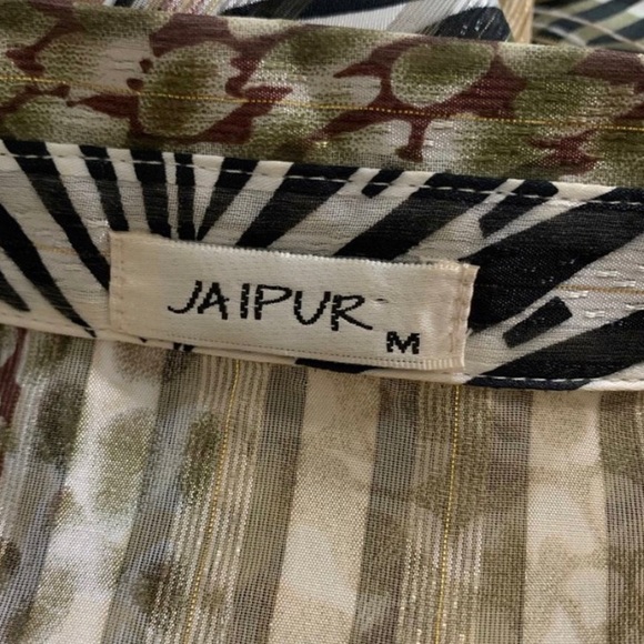 Unique Intricate Pattern Button Up Long Sleeve - Picture 5 of 5